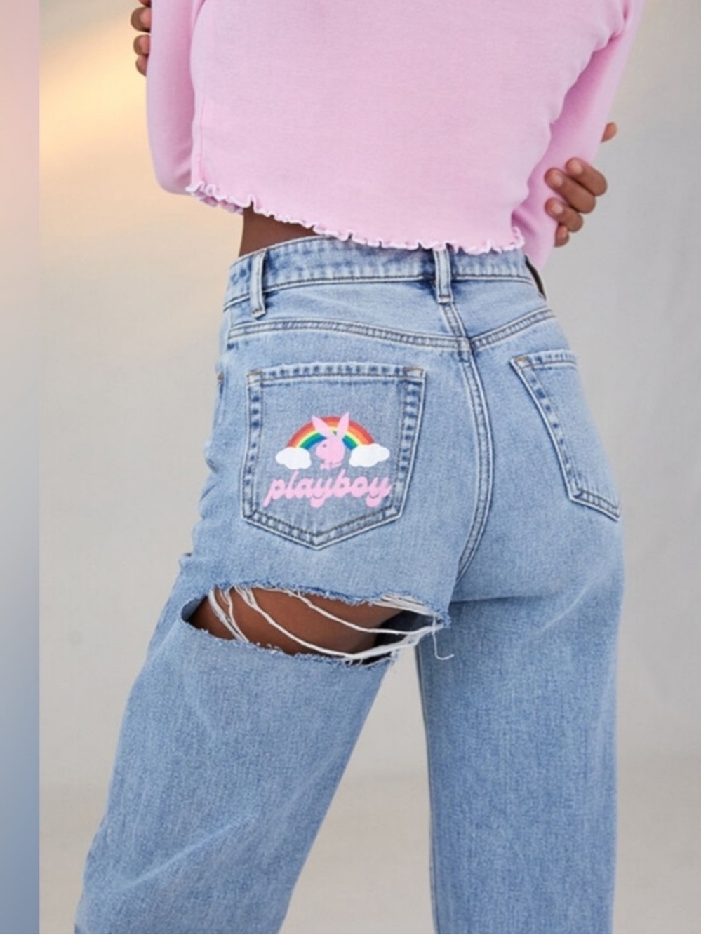 Playboy by PacSun Light Wash Distressed Bunny Rainbow Straight Leg Jeans Sz 25
